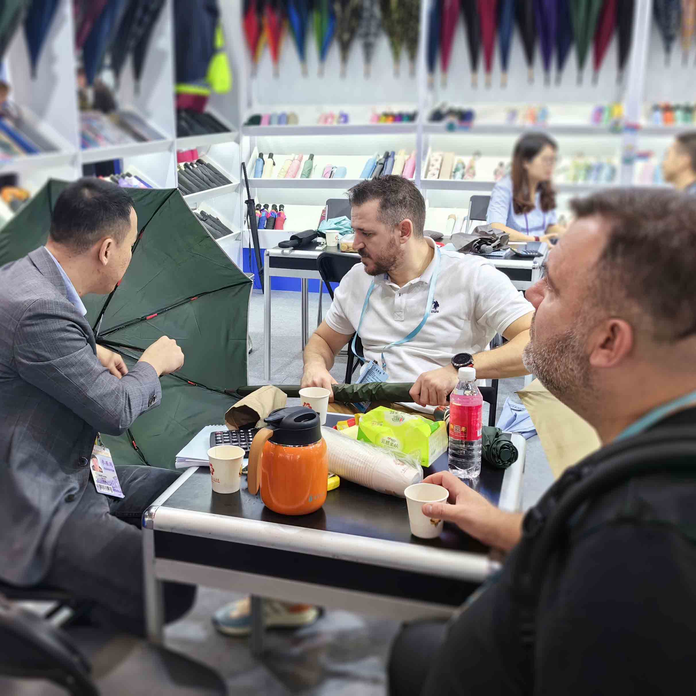 優(yōu)安納傘業(yè)：品牌出海展實(shí)力，多元拓展贏未來(lái)